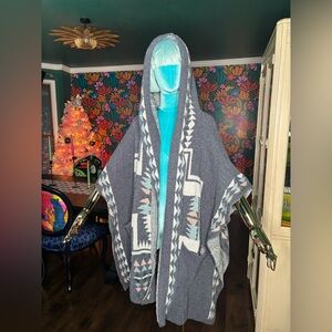 Cozy Blanket Poncho with Geometric Pattern